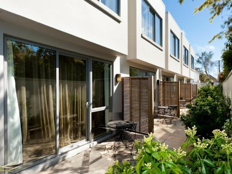 Bellano Motel Suites 크라이스트처치 외부 사진 The hotel's courtyard