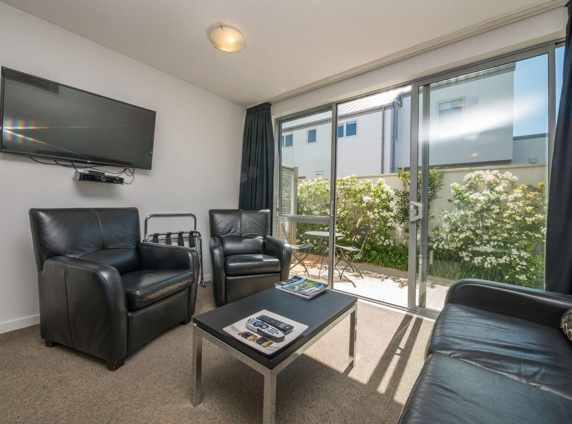Bellano Motel Suites 크라이스트처치 외부 사진 Living room at the hotel