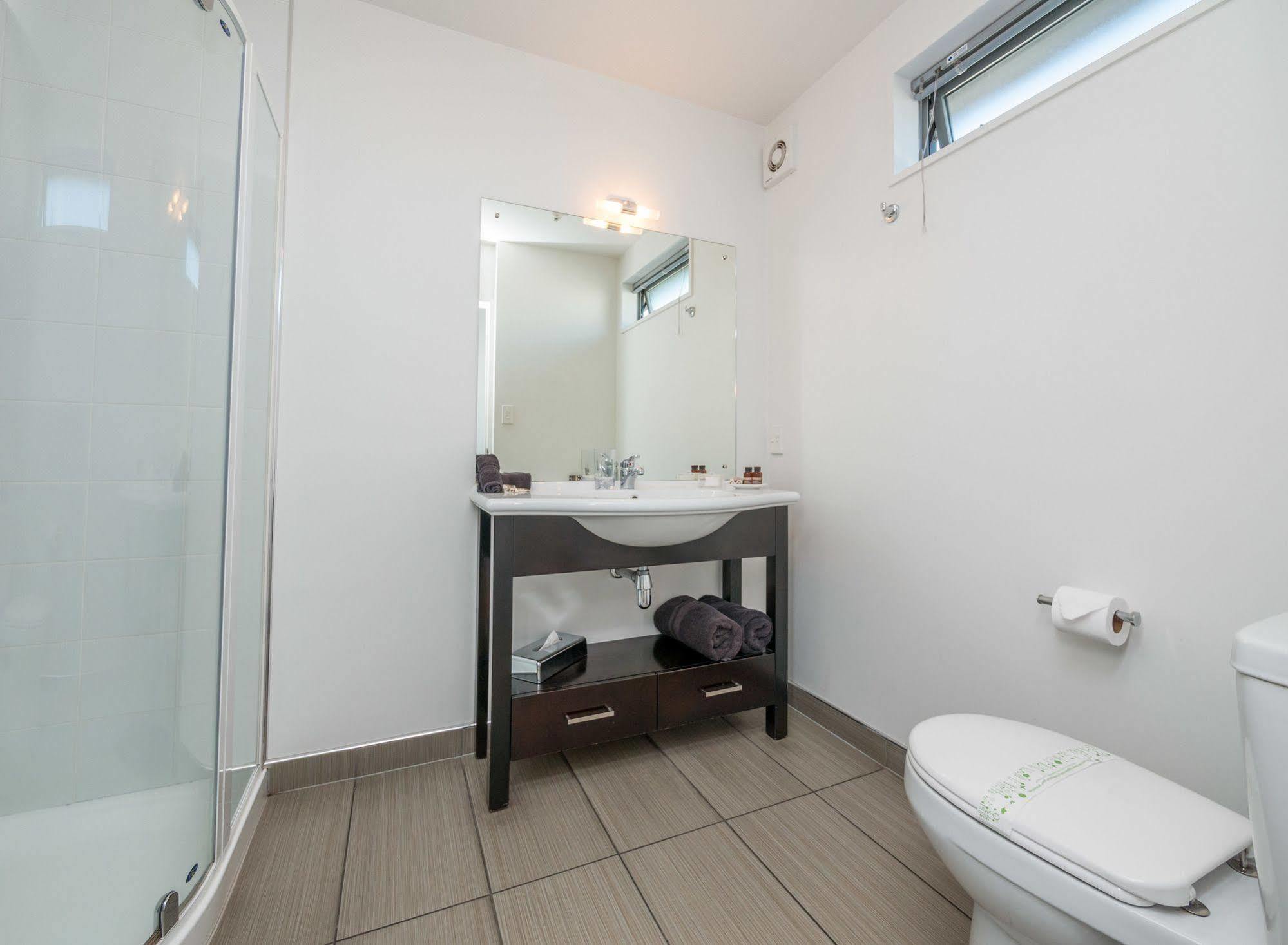Bellano Motel Suites 크라이스트처치 외부 사진 Bathroom