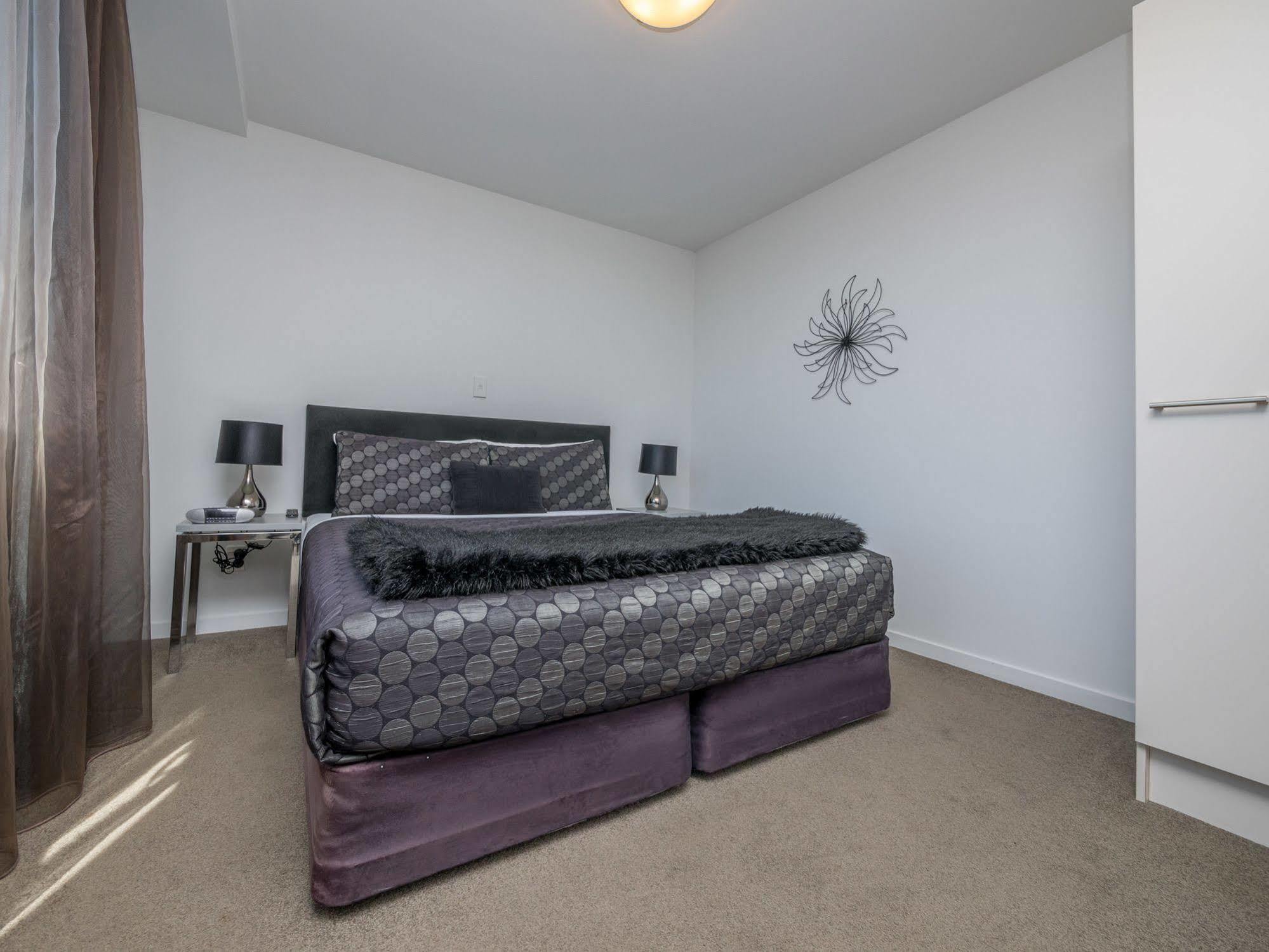 Bellano Motel Suites 크라이스트처치 외부 사진 A bedroom at the hotel