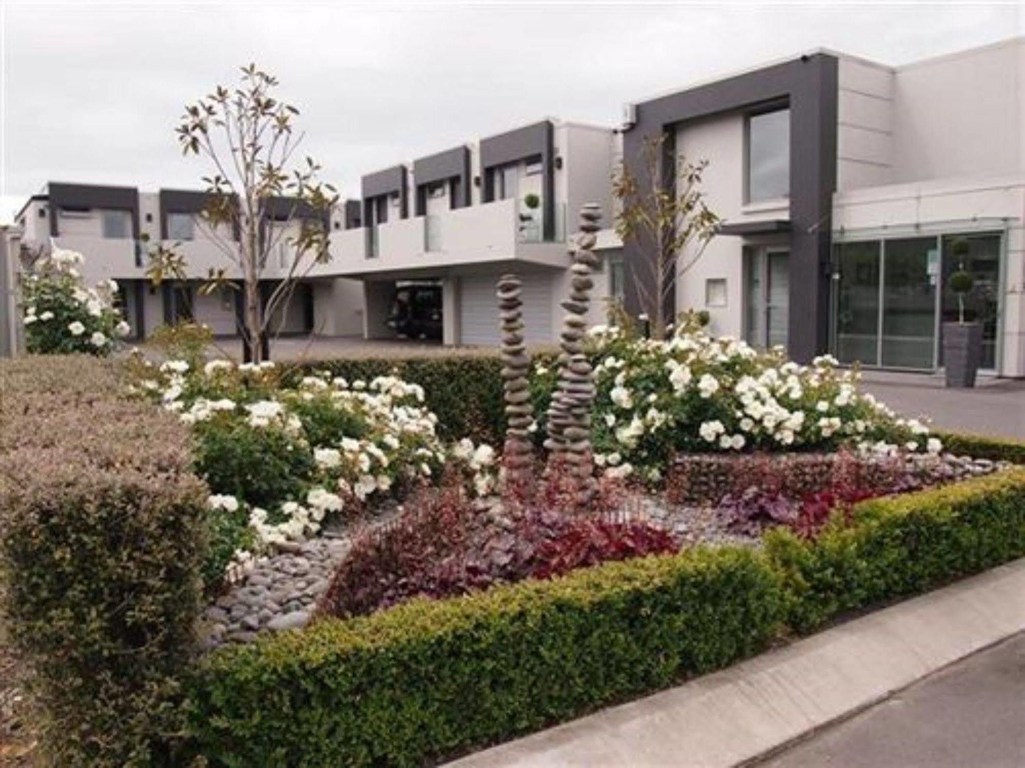 Bellano Motel Suites 크라이스트처치 외부 사진 The new library building